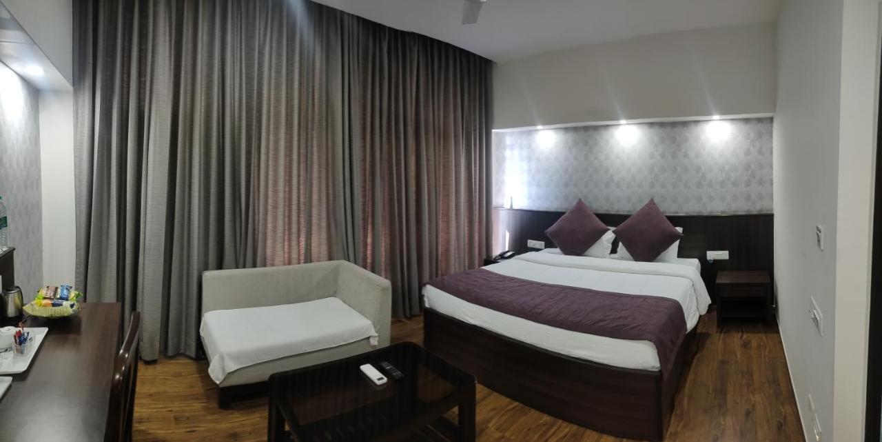 Hotel The Great Ganga Risikés Kültér fotó