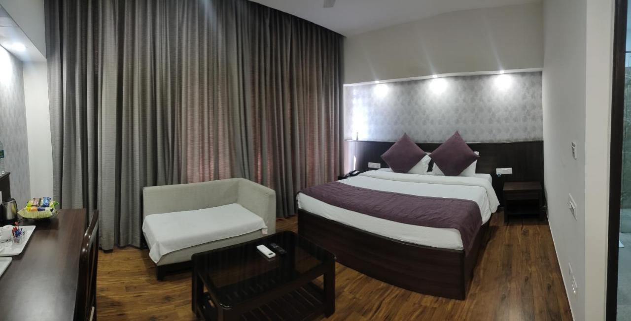 Hotel The Great Ganga Risikés Kültér fotó