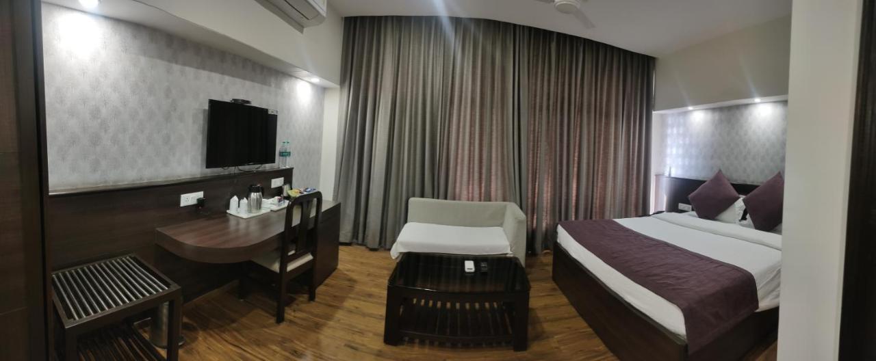 Hotel The Great Ganga Risikés Kültér fotó