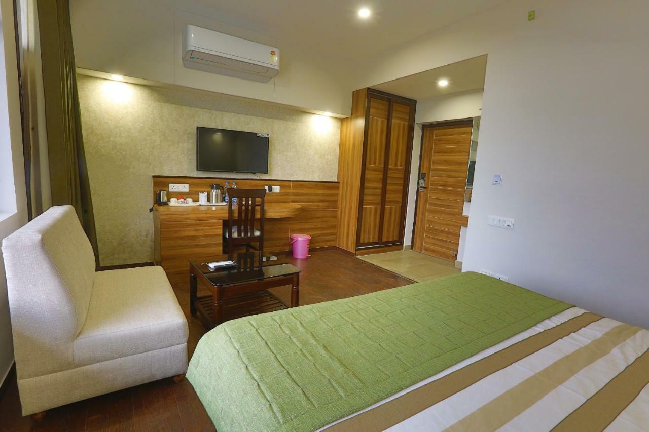 Hotel The Great Ganga Risikés Kültér fotó